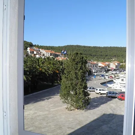 Alen Apartment Vis