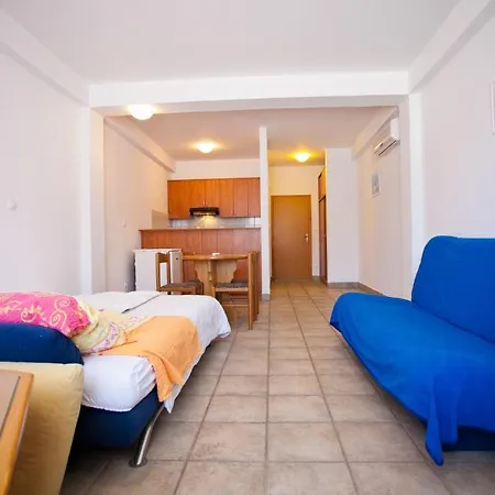 Alen Apartment Vis
