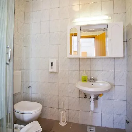 Alen Apartment Vis