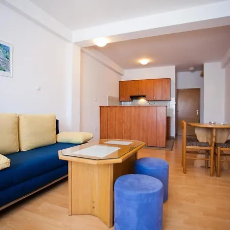Alen Apartment Vis